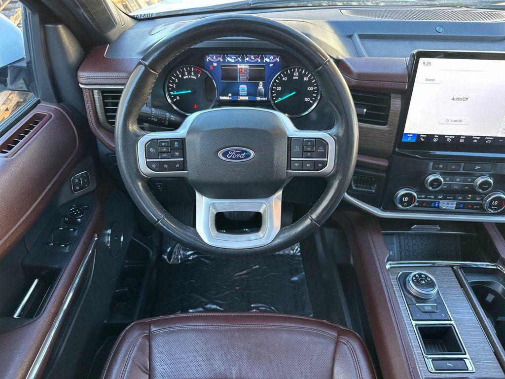 used 2023 Ford Expedition car, priced at $36,234