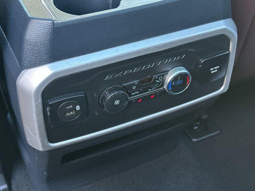 used 2023 Ford Expedition car, priced at $36,234