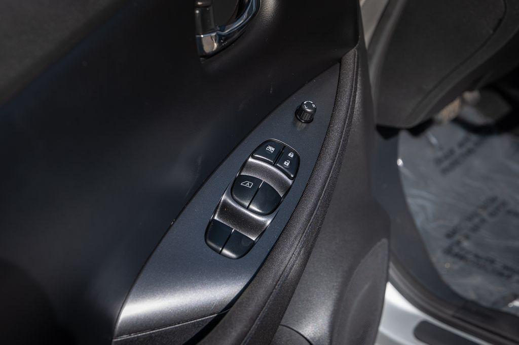 used 2022 Nissan Leaf car, priced at $13,900