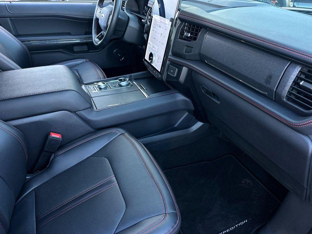 new 2024 Ford Expedition car, priced at $77,860