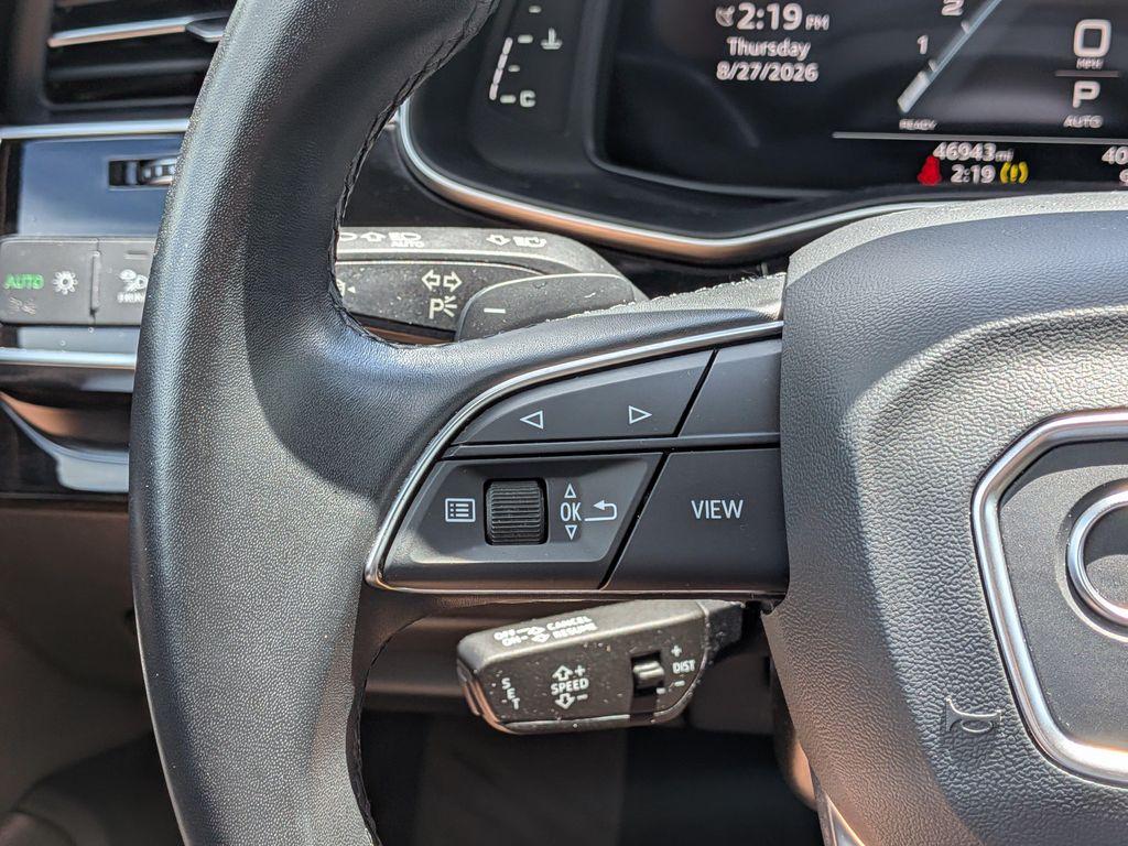 Audi Q7 view 24