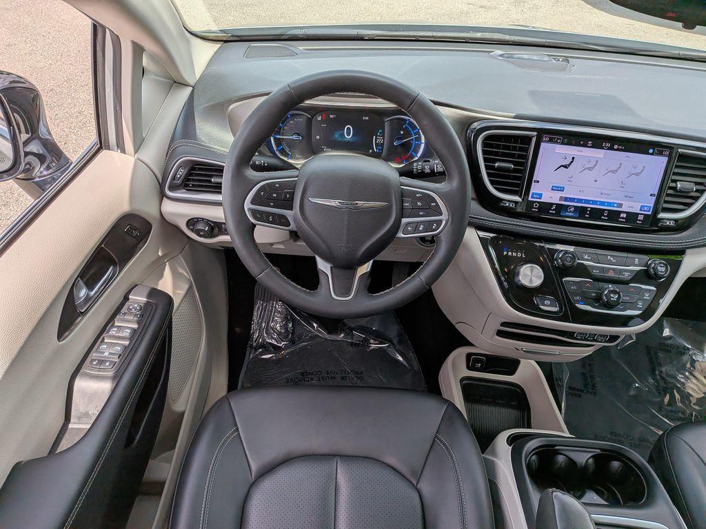 used 2024 Chrysler Pacifica Hybrid car, priced at $22,991