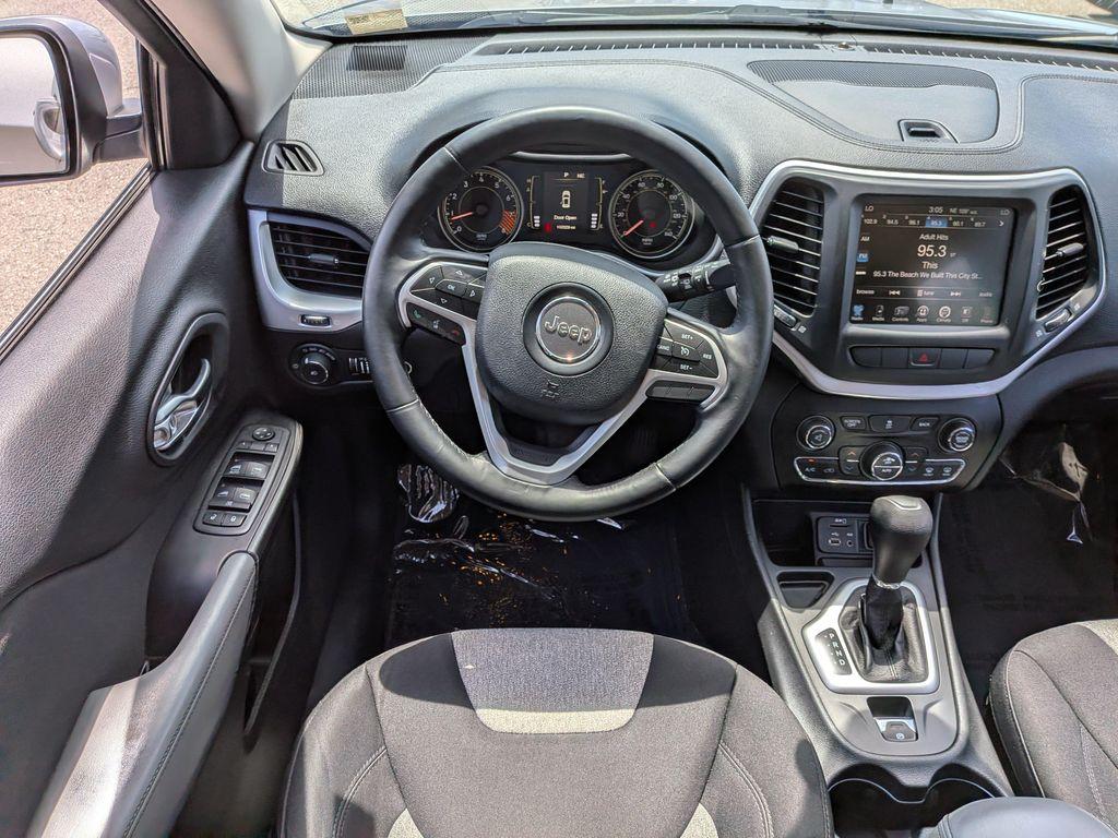 used 2014 Jeep Cherokee car, priced at $8,945