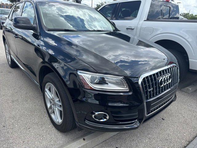 2014 Black Audi Q5