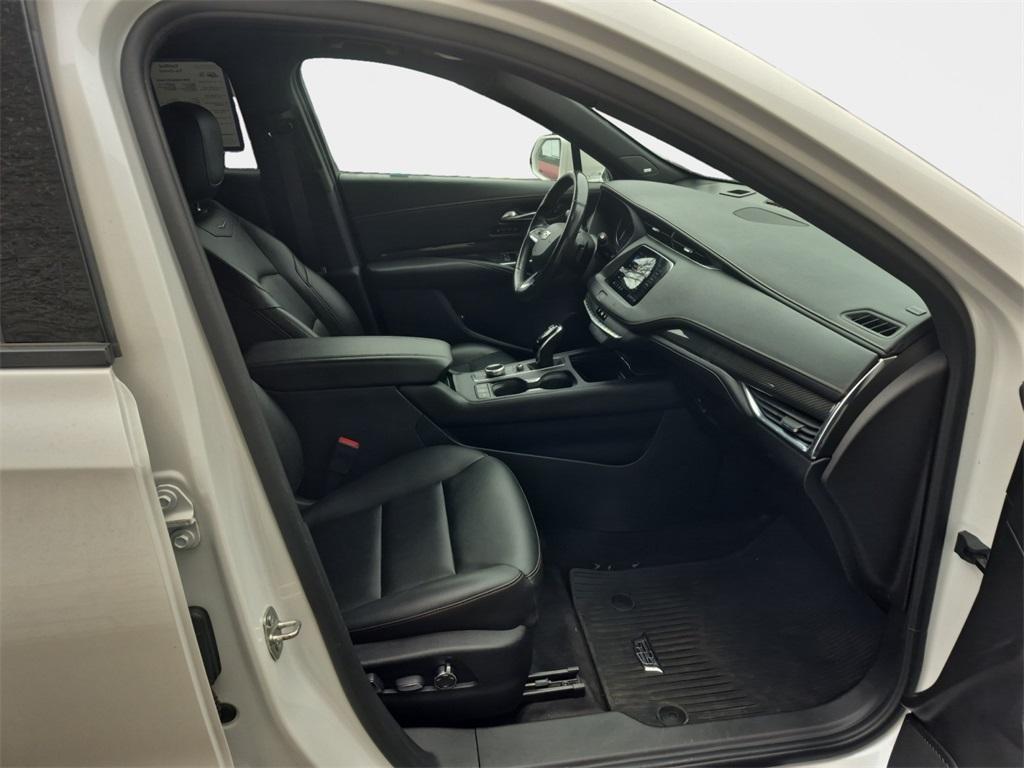 used 2020 Cadillac XT4 car, priced at $23,353