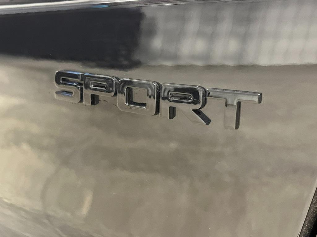 new 2026 Honda CR-V Hybrid car, priced at $39,675