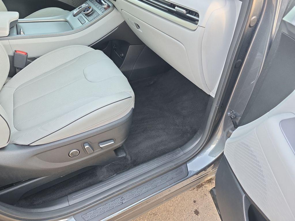 used 2025 Hyundai Palisade car, priced at $32,981