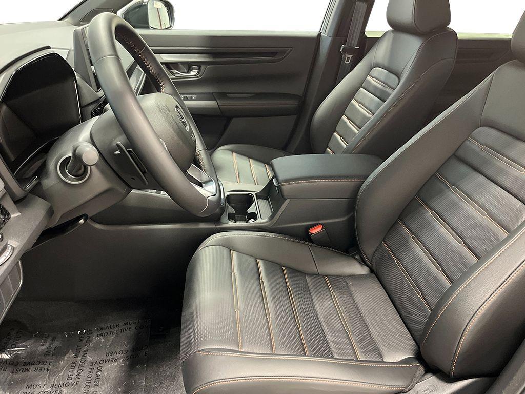 new 2026 Honda CR-V Hybrid car, priced at $39,831