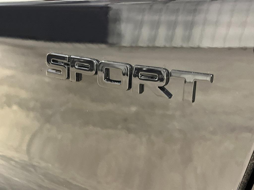 new 2026 Honda CR-V Hybrid car, priced at $40,675