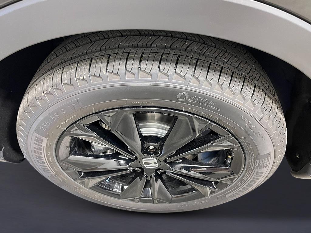 new 2026 Honda CR-V Hybrid car, priced at $43,000