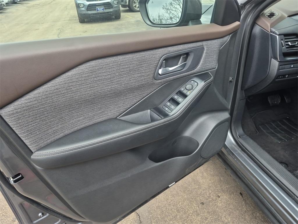 used 2023 Nissan Rogue car, priced at $21,443