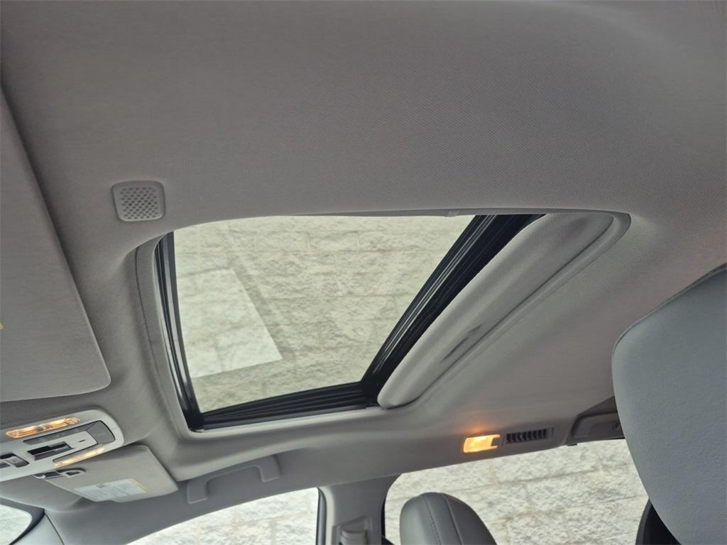 used 2024 Toyota Sienna car, priced at $47,990