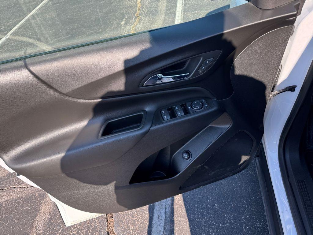 used 2022 Chevrolet Equinox car, priced at $18,433