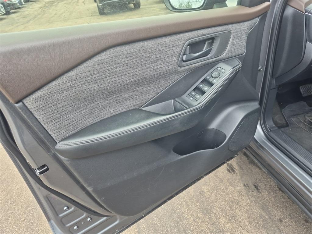 used 2021 Nissan Rogue car, priced at $19,250