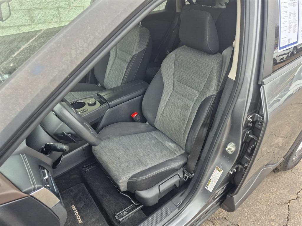 used 2021 Nissan Rogue car, priced at $19,250