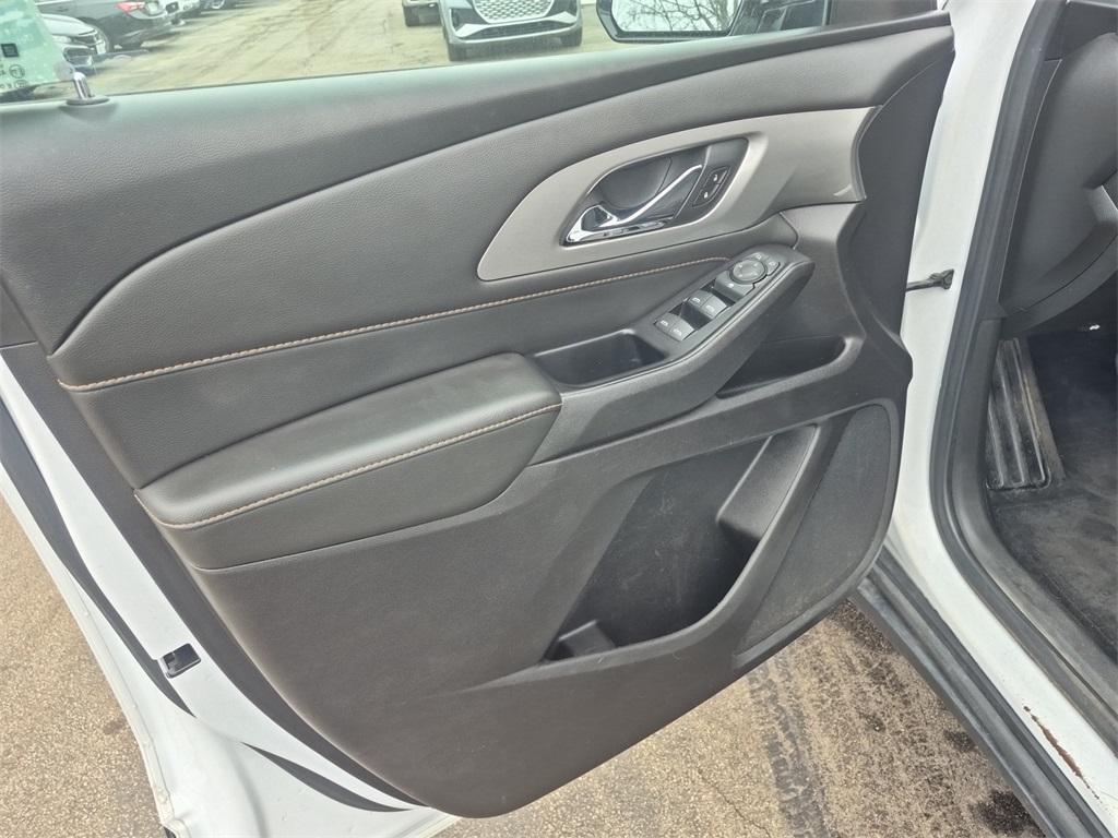 used 2020 Chevrolet Traverse car, priced at $15,493