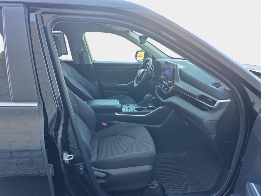 used 2023 Toyota Highlander car, priced at $26,346