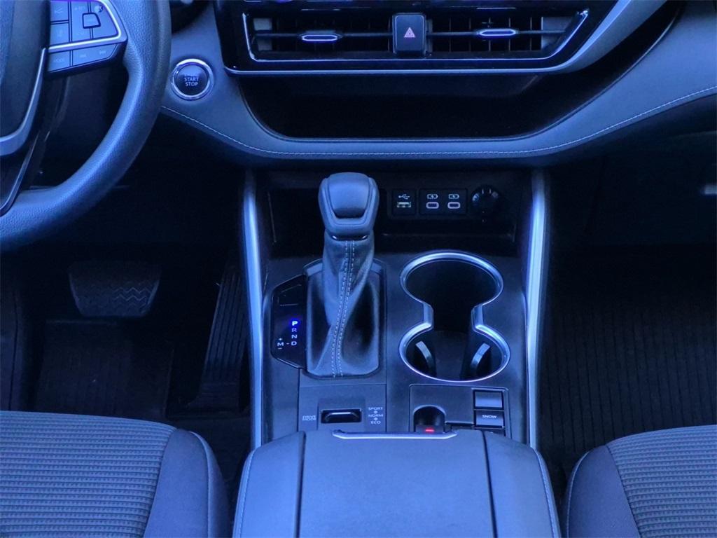 used 2023 Toyota Highlander car, priced at $26,346