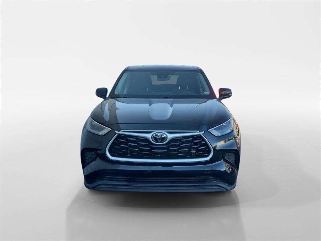 used 2023 Toyota Highlander car, priced at $26,346