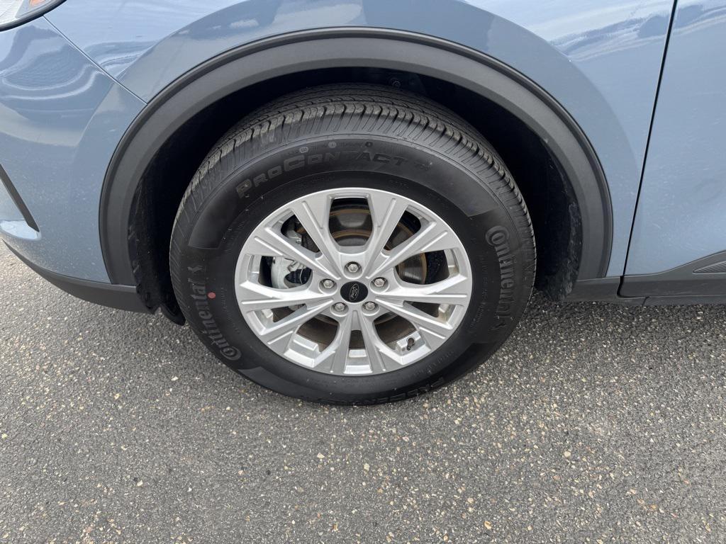 used 2023 Ford Escape car, priced at $23,450