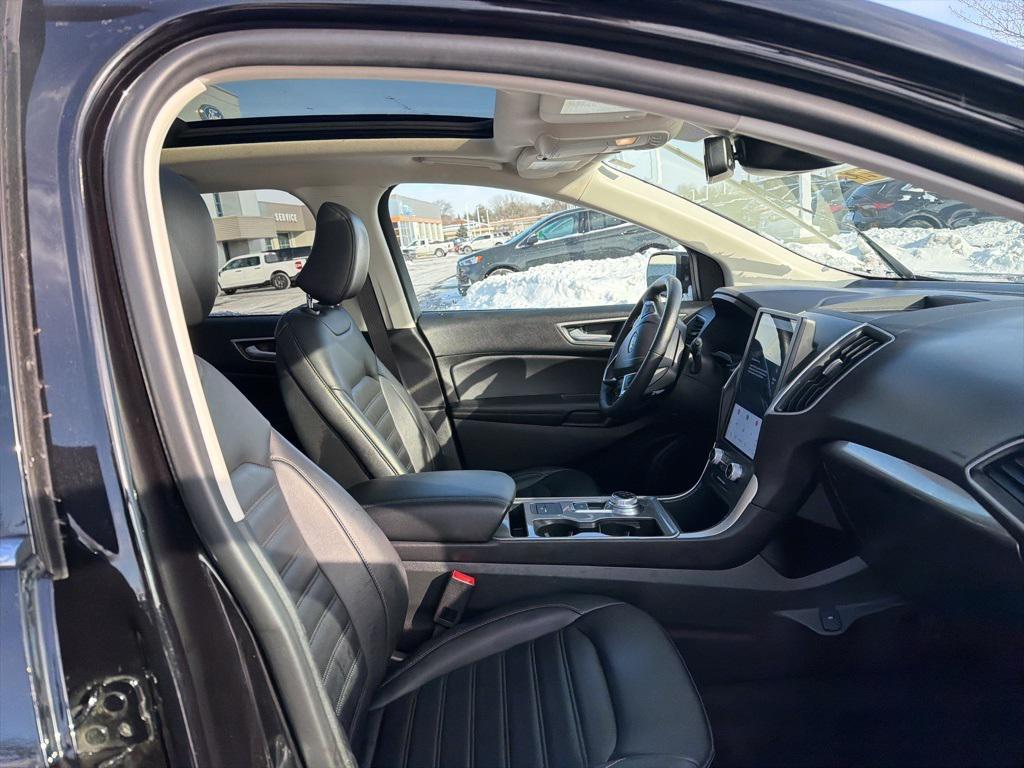 used 2024 Ford Edge car, priced at $27,572