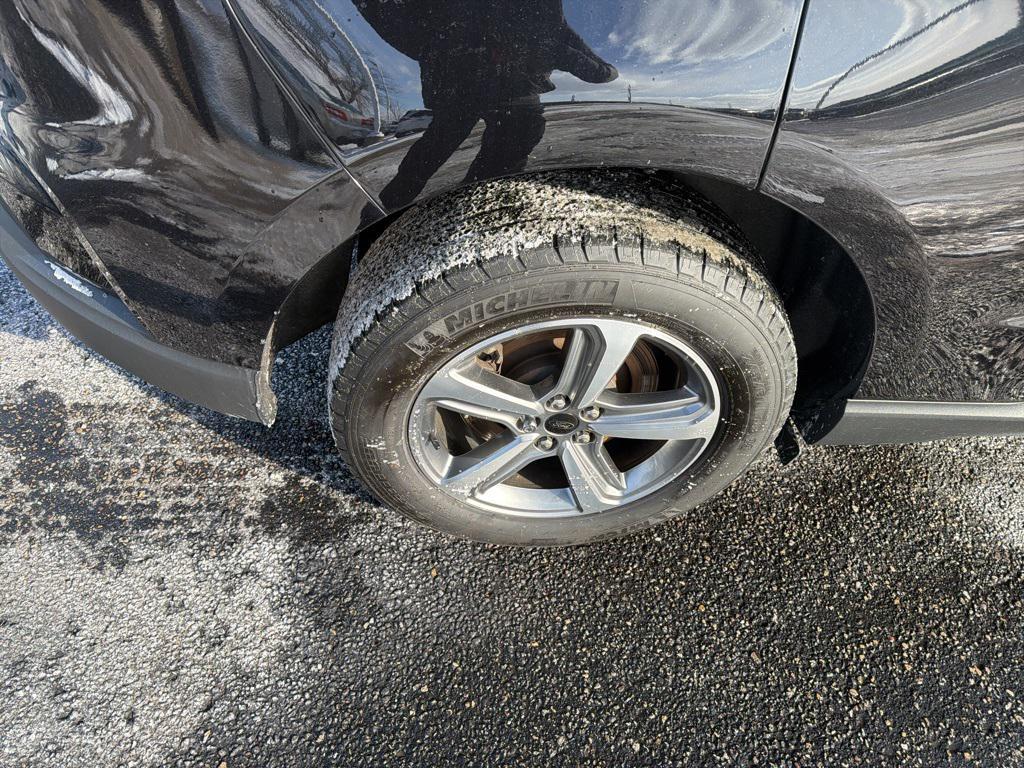 used 2024 Ford Edge car, priced at $27,572