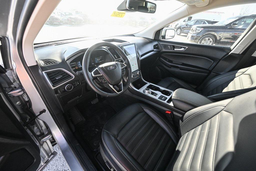 used 2024 Ford Edge car, priced at $25,900