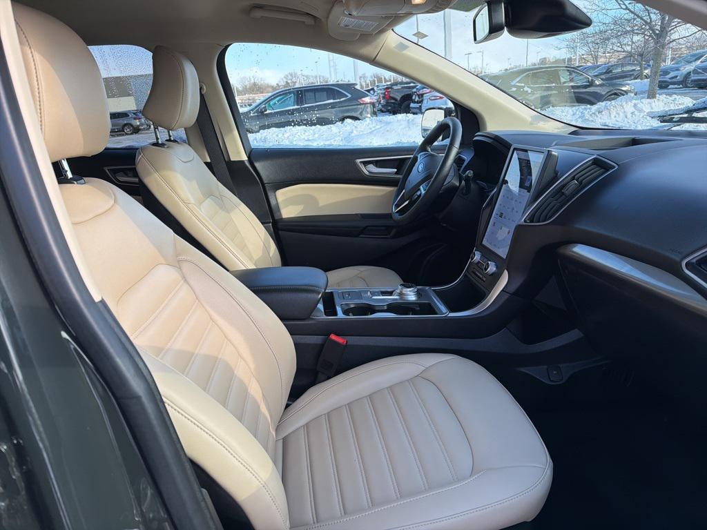 used 2024 Ford Edge car, priced at $27,332