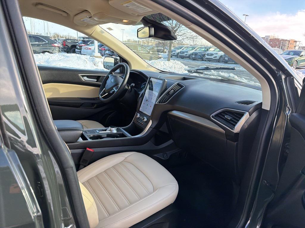 used 2024 Ford Edge car, priced at $27,332
