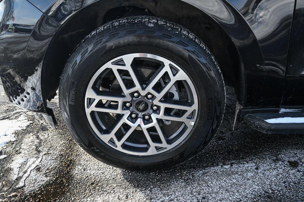 used 2025 Ford Expedition car, priced at $59,881