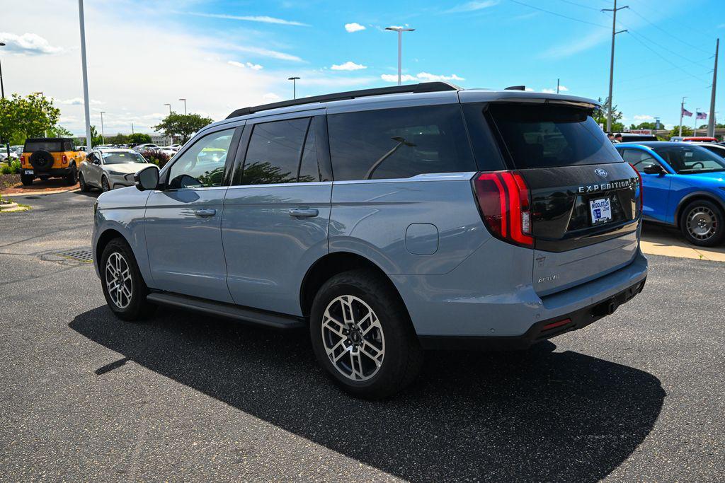 used 2025 Ford Expedition car, priced at $58,971
