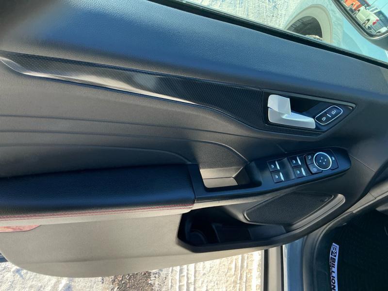 used 2025 Ford Escape car, priced at $21,995