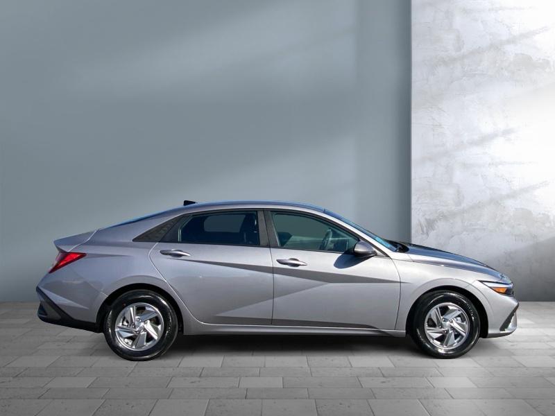 new 2025 Hyundai Elantra car, priced at $21,434