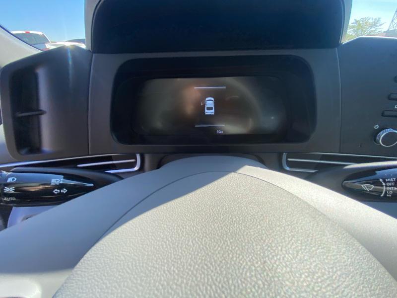 new 2025 Hyundai Elantra car, priced at $21,434