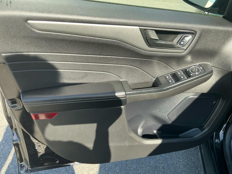 used 2025 Ford Escape car, priced at $25,995