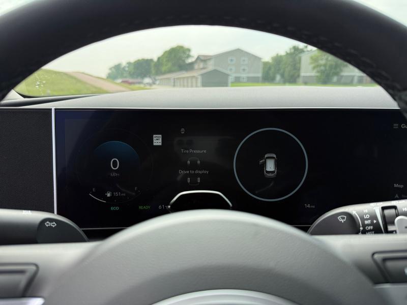 new 2025 Hyundai TUCSON Hybrid car, priced at $39,989