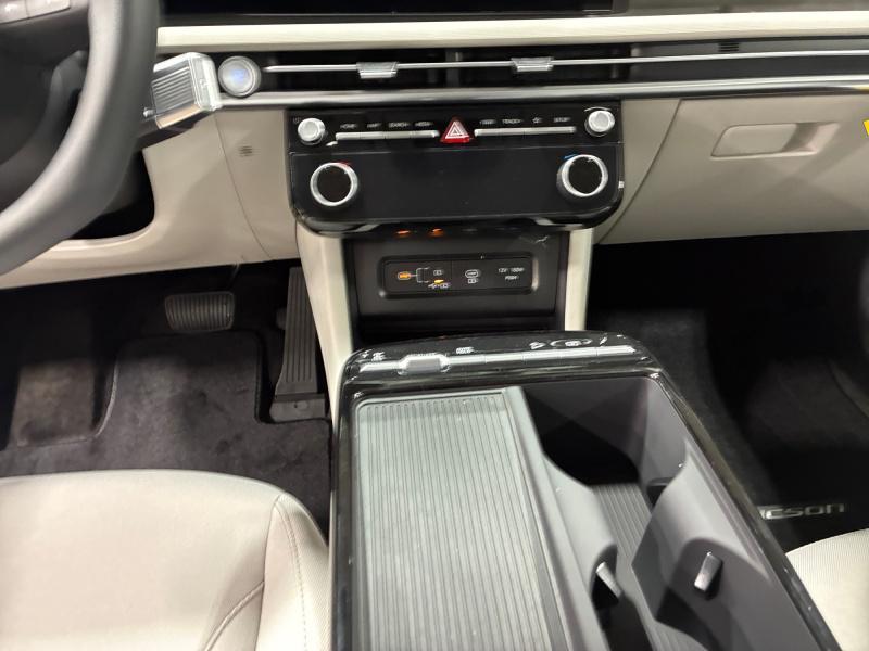 new 2026 Hyundai TUCSON Hybrid car, priced at $37,954