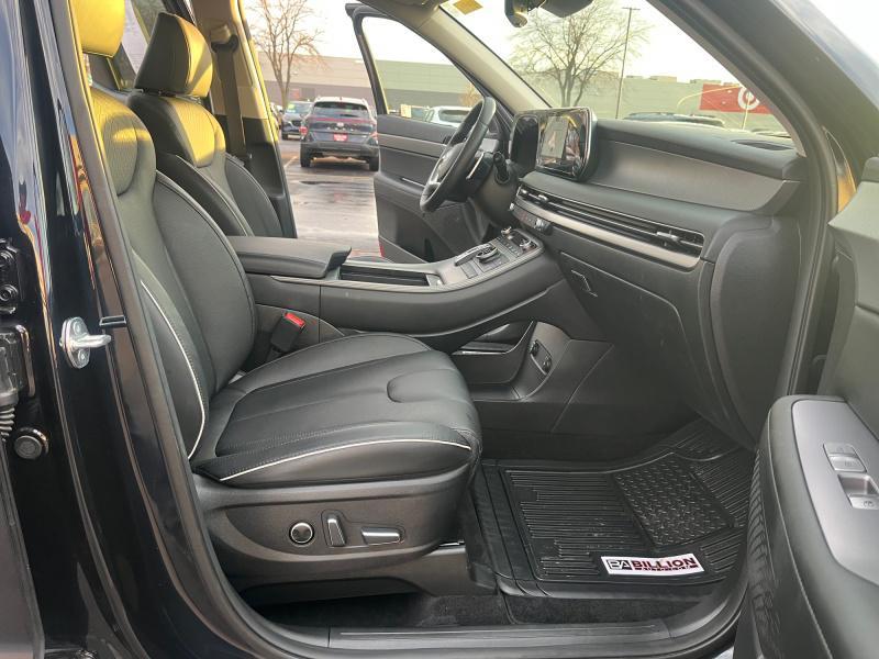 used 2025 Hyundai Palisade car, priced at $39,995