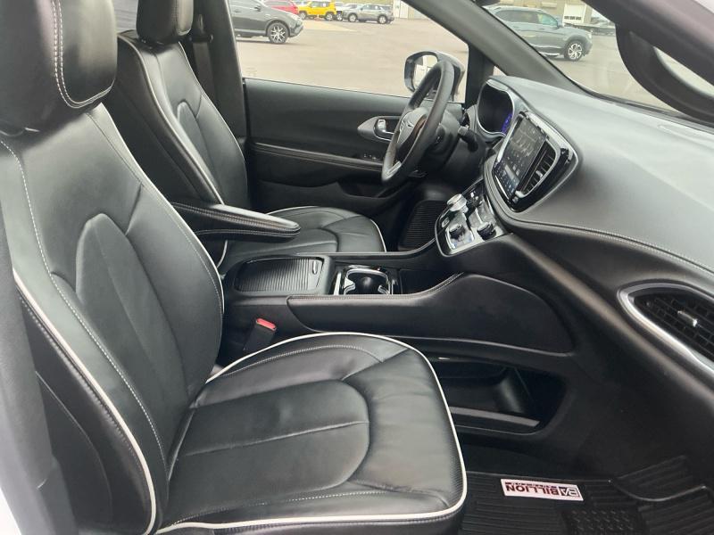 used 2026 Chrysler Pacifica car, priced at $39,995