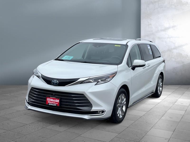 used 2022 Toyota Sienna car, priced at $48,995