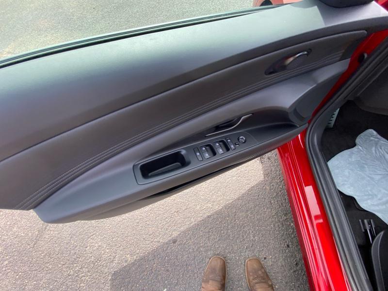 new 2025 Hyundai Elantra car, priced at $23,064