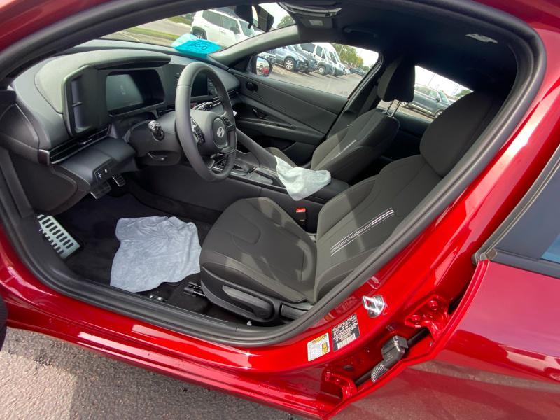 new 2025 Hyundai Elantra car, priced at $23,064