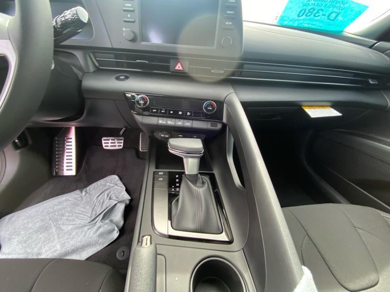 new 2025 Hyundai Elantra car, priced at $23,064
