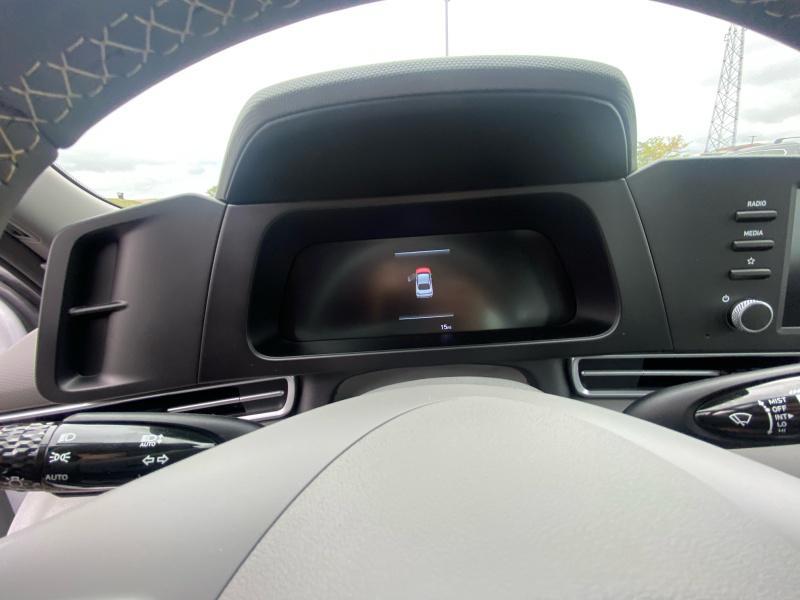 new 2025 Hyundai Elantra car, priced at $23,004