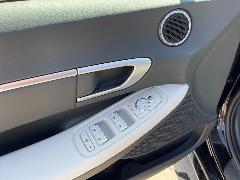 new 2025 Hyundai Sonata Hybrid car, priced at $30,439