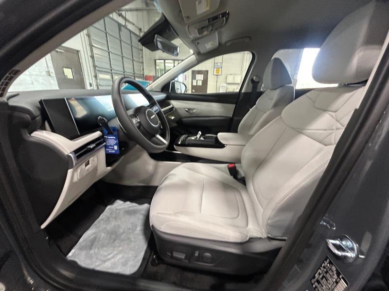 new 2026 Hyundai TUCSON Hybrid car, priced at $39,444