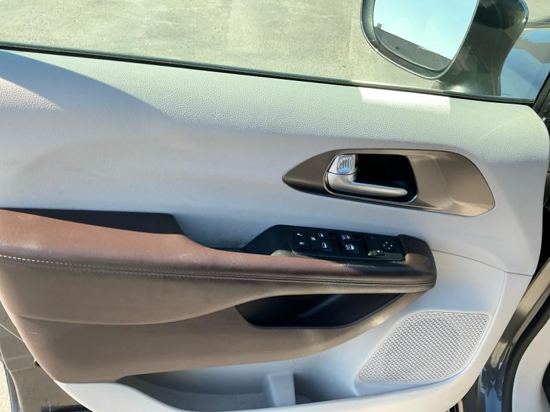 used 2018 Chrysler Pacifica car, priced at $17,995
