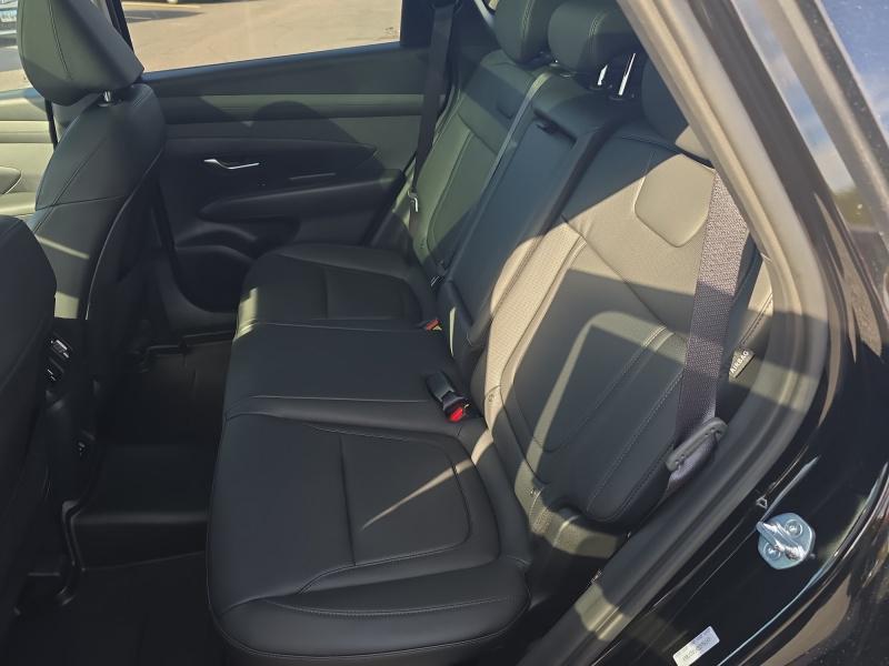 new 2025 Hyundai TUCSON Hybrid car, priced at $39,129