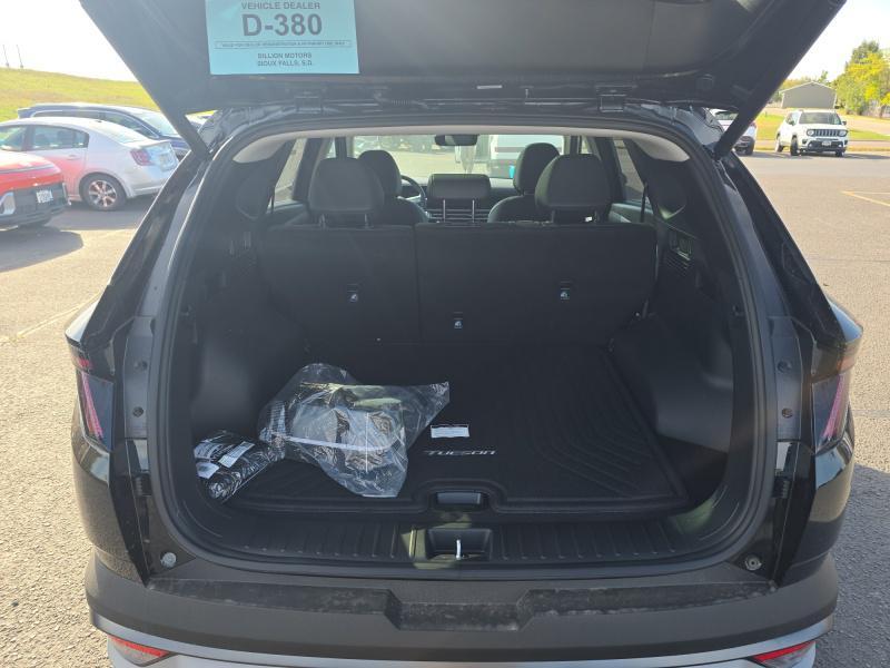 new 2025 Hyundai TUCSON Hybrid car, priced at $39,129