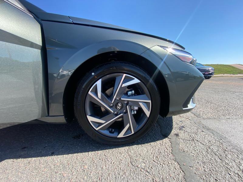 new 2025 Hyundai Elantra car, priced at $22,559